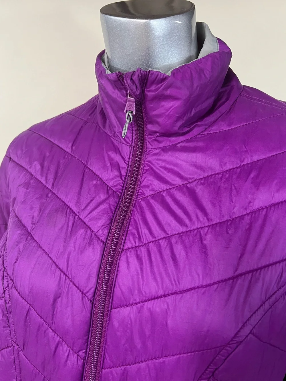 Tek Gear Women’s Medium Purple Puffer Lightweight Zip Up Jacket